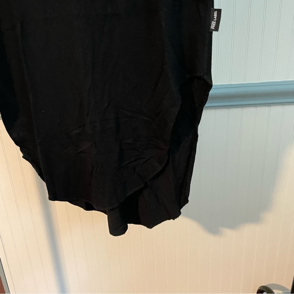Free Label Tee - Picture 5 of 5